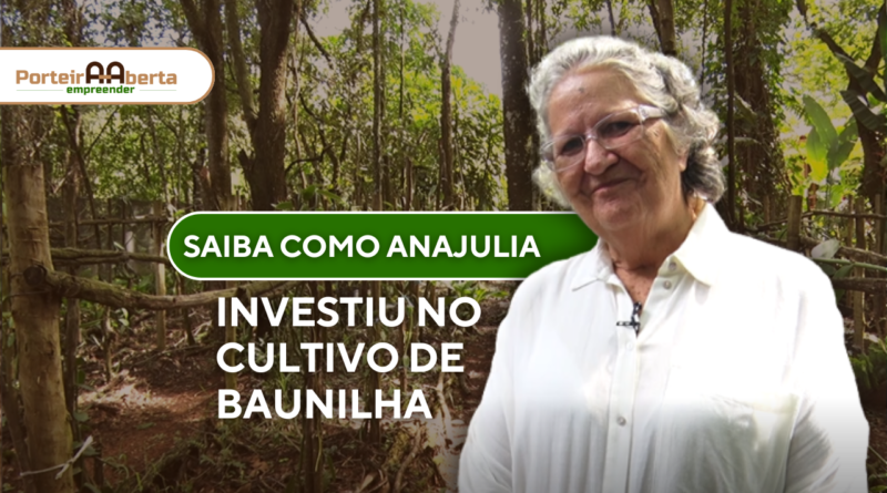 Mulher com o fundo de uma plantação de baunilha