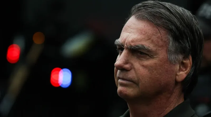 Bolsonaro é preso pela PF em Brasília
