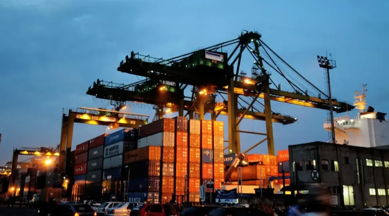 Fazenda reduz para 2,2% projeção de crescimento do PIB em 2025